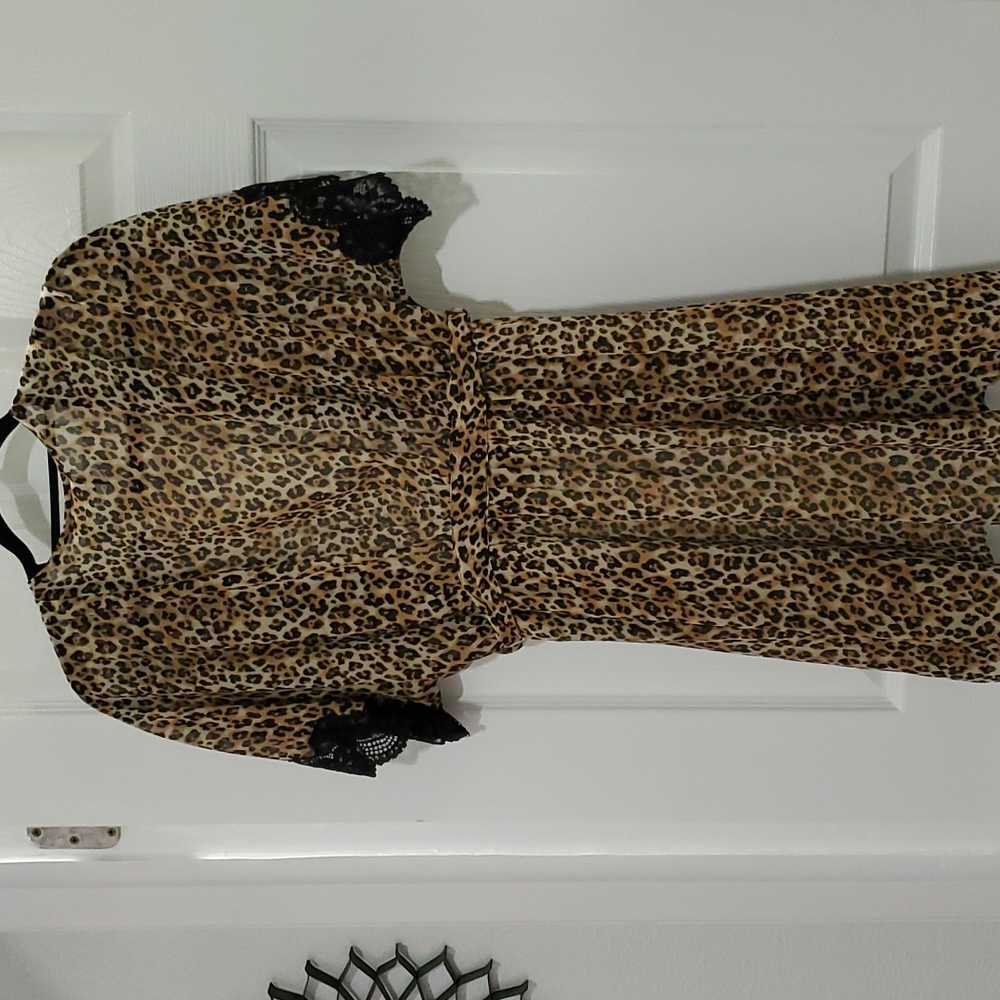 NWT CINEMA ETOILE 3 PC MARC LEOPARD PRINT CHEMISE, THONG, ROBE MEDIUM - Picture 5 of 7
